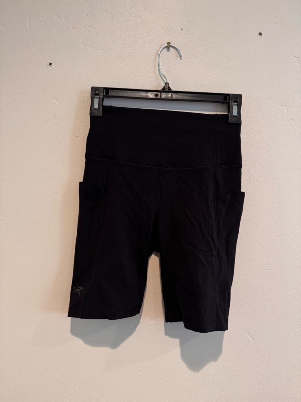 Arc'teryx Black High-Rise Bike Shorts with Side Pockets